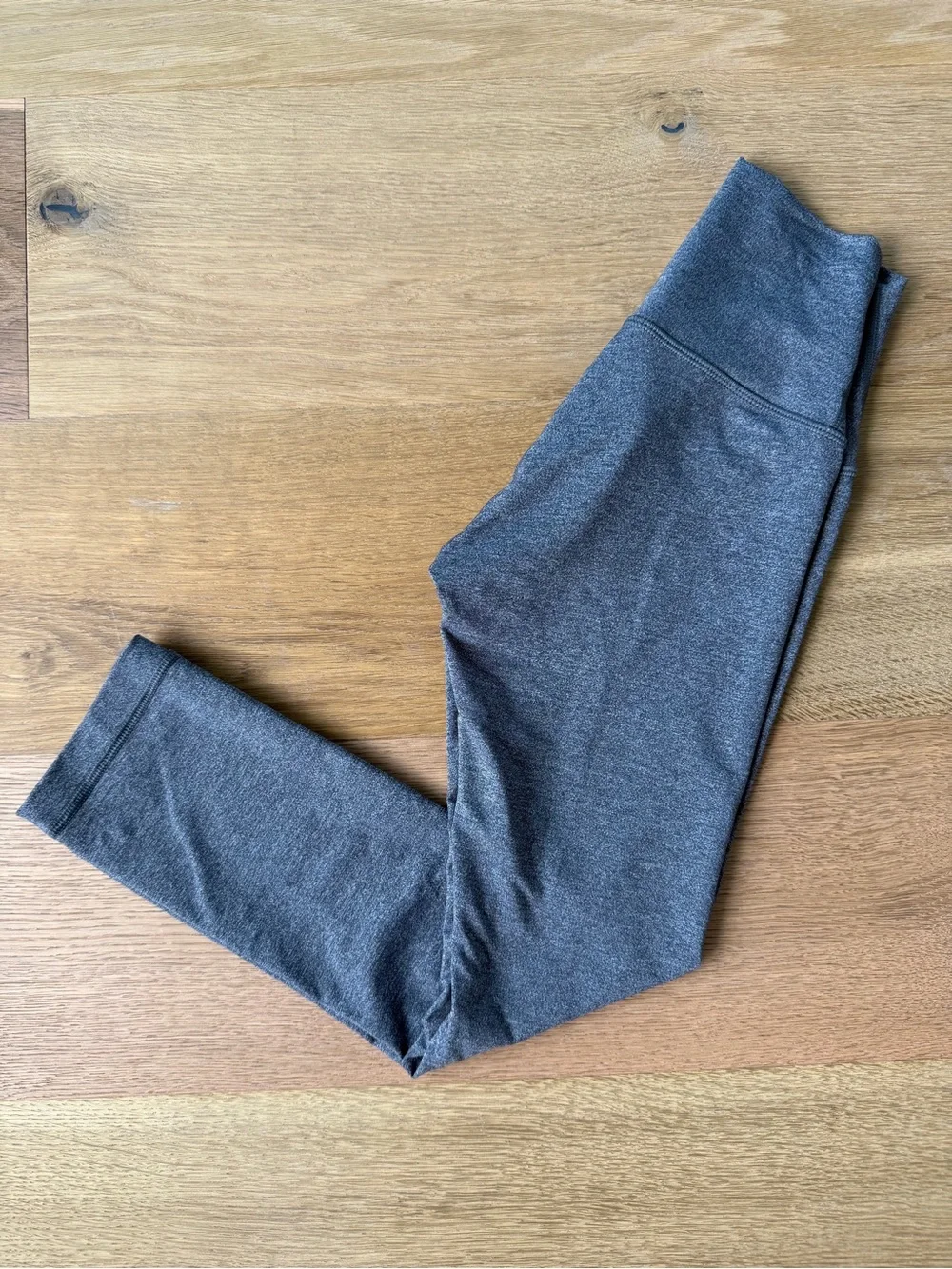 LuluLemon Wunder Under crop grey leggings Size 2